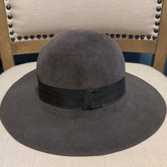 Tally Ho Accessories - Vintage Tally-Ho Velour Hat